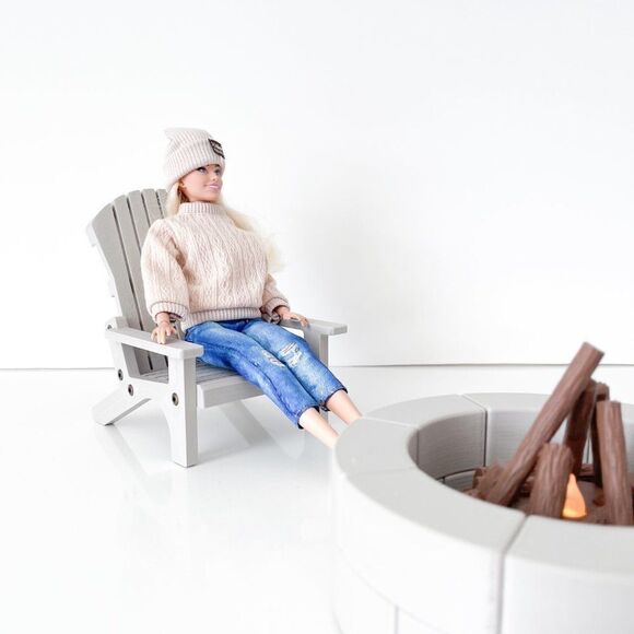 4 Beige Miniature Adirondack Chairs & Round Firepit W/Flickering Logs 1:6 Scale - Picture 2 of 7